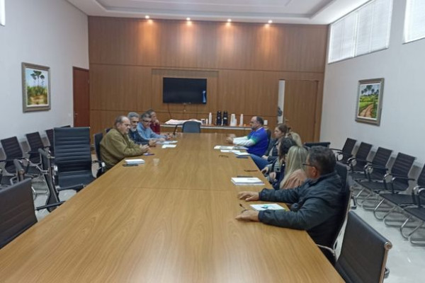 HABITA��O IBAITI: Prefeitura e Caixa discutem 118 casas do M�e Rainha II e 200 apartamentos